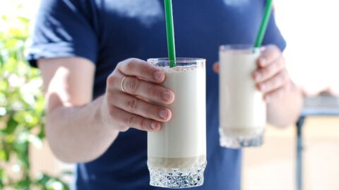 Capuchino frio solo o con baileys