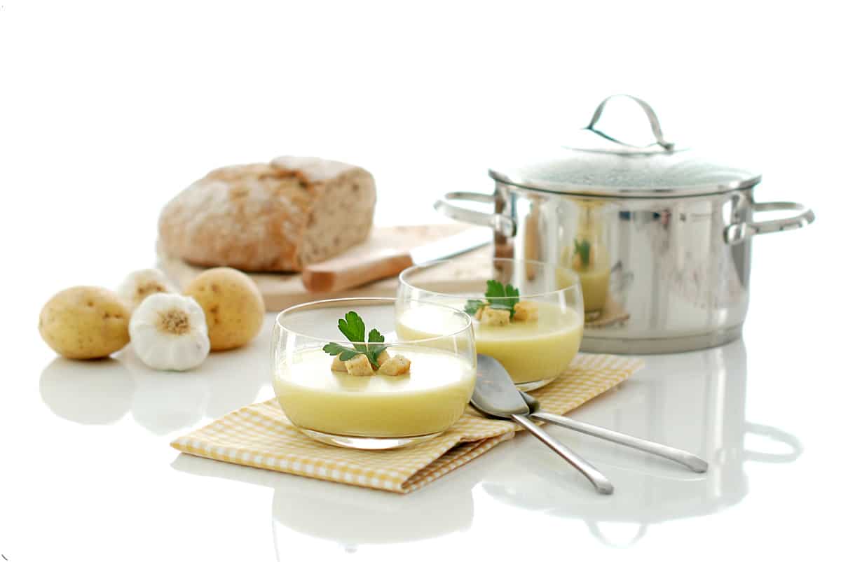 Crema de ajo, puerro y patata con Thermomix ®