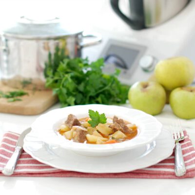 Guiso de ternera con patatas en Thermomix®