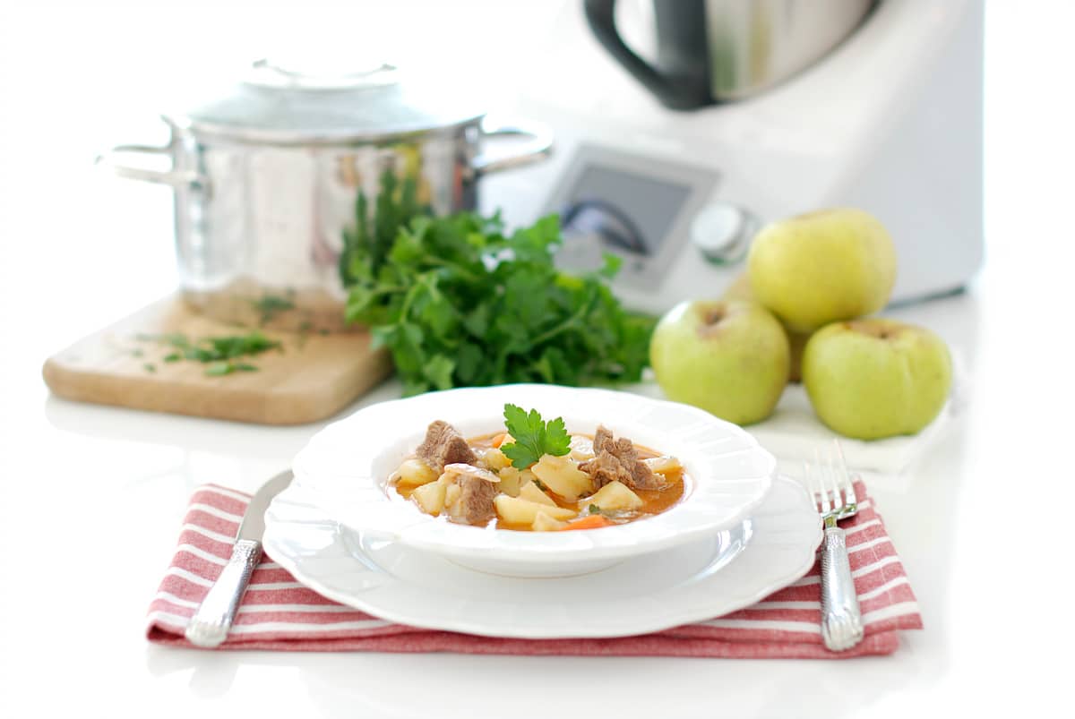 Guiso de ternera con patatas en Thermomix®