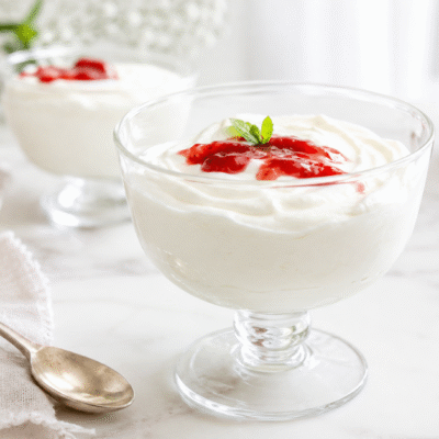 Mousse de yogur griego y queso