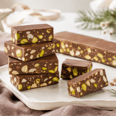 Turrón de chocolate y frutos secos