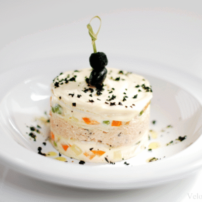 Pastel de ensaladilla bimbo para los paquetes de tu pan favorito