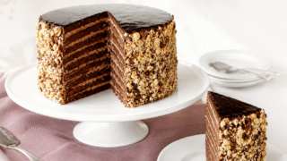 Tarta de chocolate y praliné
