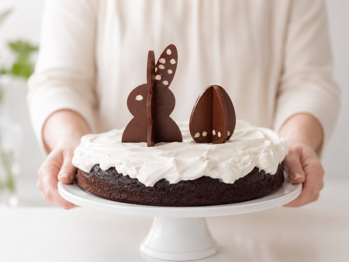 Tarta Guinnes con conejo de pascua