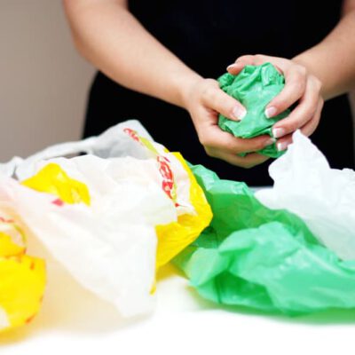 Reutiliza tus bolsas de plástico