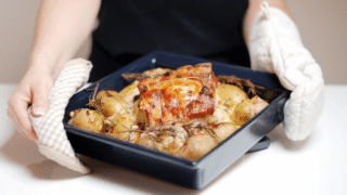 Lomo de cerdo relleno con patatas al romero