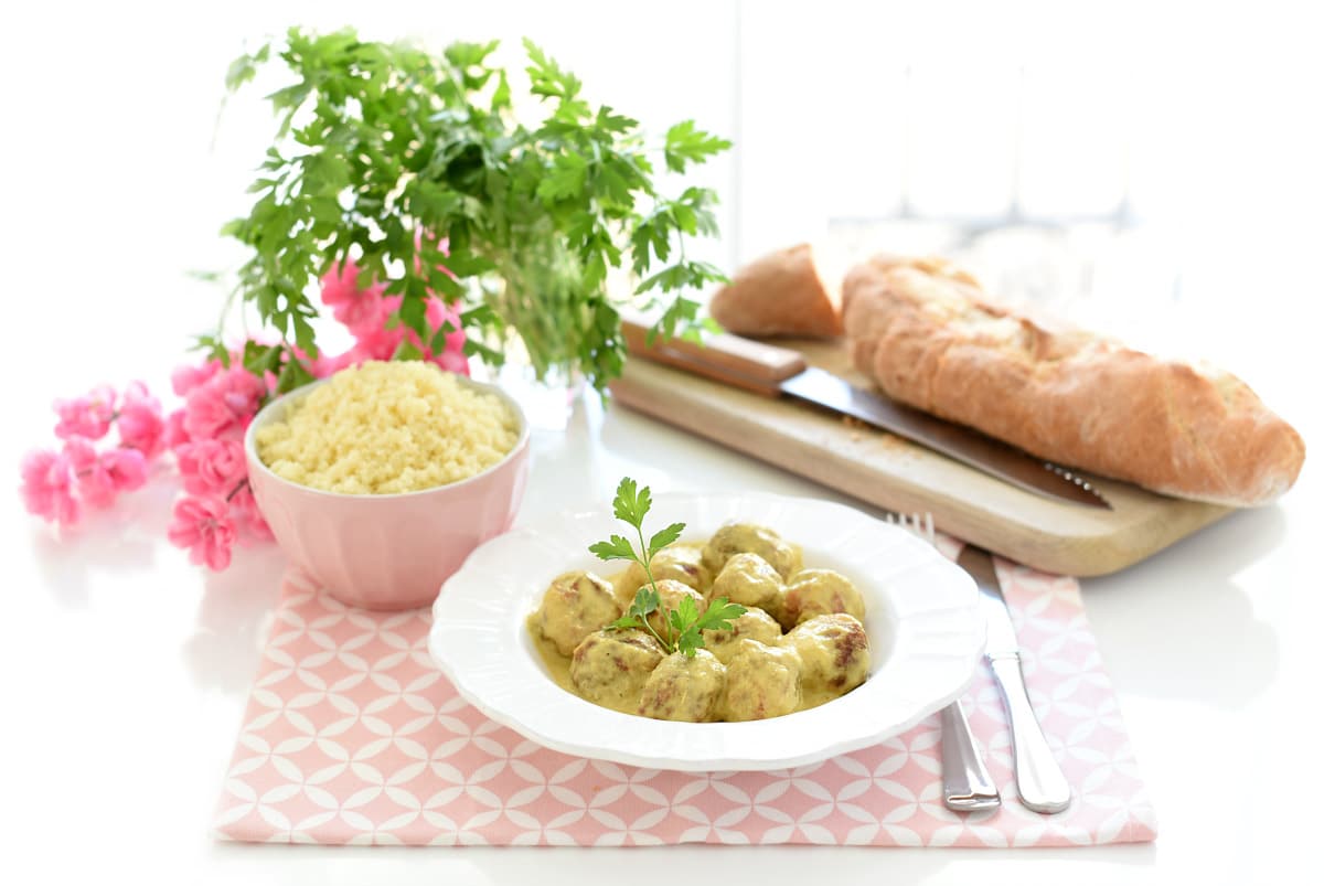 Albóndigas al curry con cucús en Thermomix®