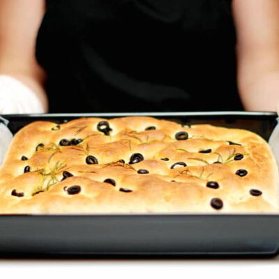 Foccacia de aceitunas negras y tomillo