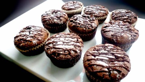 Magdalenas de mousse de chocolate