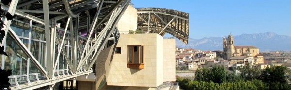 Vistas desde el hotel Marqués de Riscal a Elciego Vistas desde el hotel Marqués de Riscal a Elciego