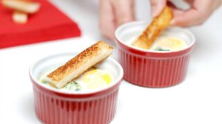 Huevos en cocotte con espinacas en Thermomix