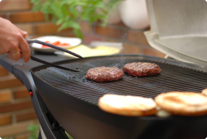 Hamburguesas a la parrilla con kepchup casero
