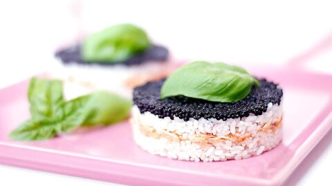 Pastel de arroz y salmón ahumado