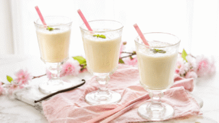 Batido de helado de vainilla