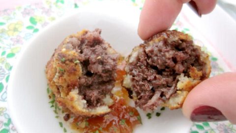 Trufas de morcilla con mermelada de tomate