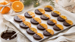 Naranjas confitadas con chocolate para Navidad