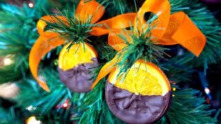 Naranjas confitadas de chocolate para Navidad