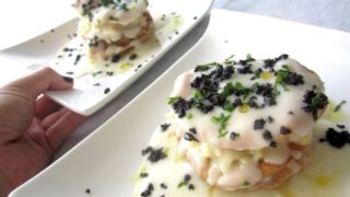 Milhojas de bacalao con crema de coliflor