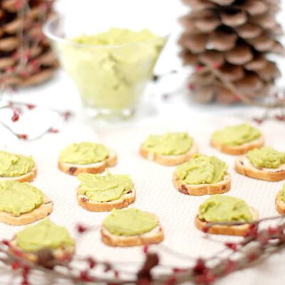 Hummus de aguacate y guisantes con lima en Thermomix
