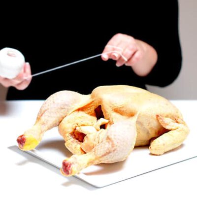 Cómo atar un pollo, paso a paso