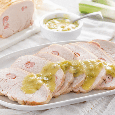 Lomo mechado con salsa de puerros