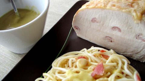 Lomo mechado con salsa de puerros
