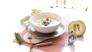 Sopa de melón con jamón