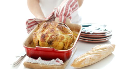 Pollo asado al horno con patatas panaderas