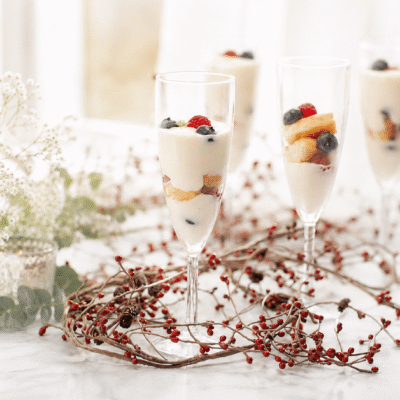 Tiramisú de frutos del bosque y cava