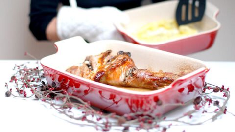 Paletillas de cordero asadas con patatas a la crema
