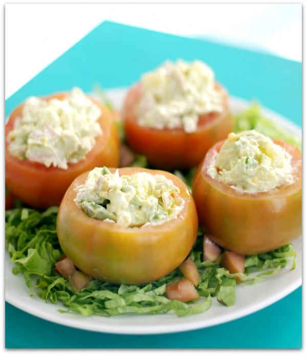 Tomates rellenos de ensaladilla de aguacate Tomates rellenos de ensaladilla de aguacate