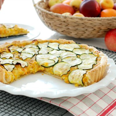Tarta salada de pollo, maíz y calabacín