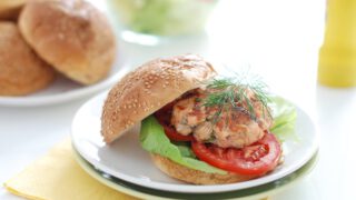 Hamburguesa de salmón