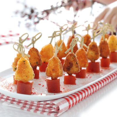 Queso frito con pimentón y membrillo