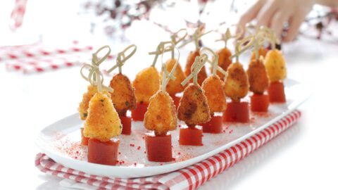 Queso frito con pimentón y membrillo