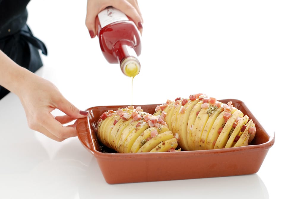 Patatas Hasselback antes de entrar en el horno Patatas Hasselback antes de entrar en el horno