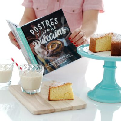 Bizcochón de Pam, de su libro "Postres y otras dulcerías"
