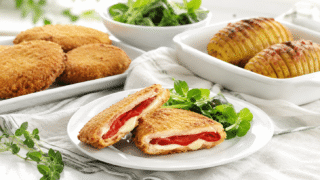 San Jacobos de lomo con patatas hasselback