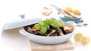 Mejillones al vapor aromatizados con albahaca y cítricos
