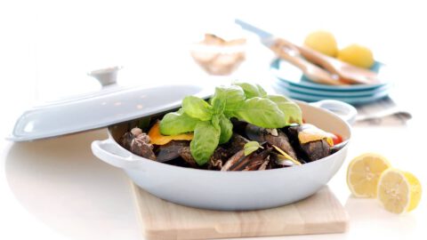 Mejillones al vapor aromatizados con albahaca y cítricos