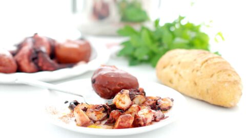 Pulpo en 8 minutos con patatas, en olla rápida