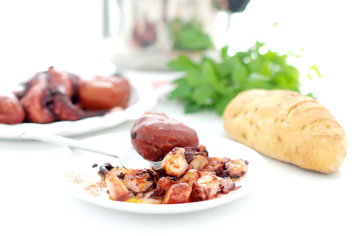 Pulpo en 8 minutos con patatas, en olla rápida