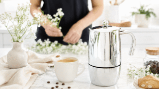 Cómo usar una cafetera italiana