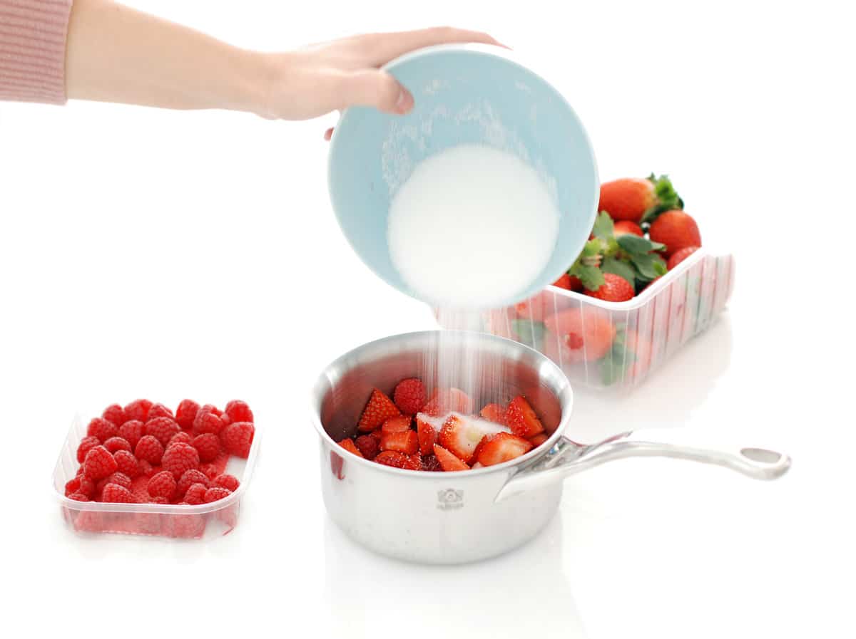 Salsa de frutos rojos antes de cocinar Salsa de frutos rojos antes de cocinar