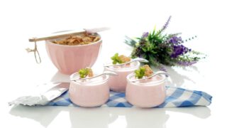 Petit suisse de gelatina de fresas, con Thermomix®