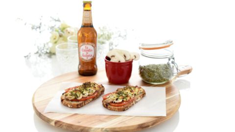 Tostas de champiñones y queso