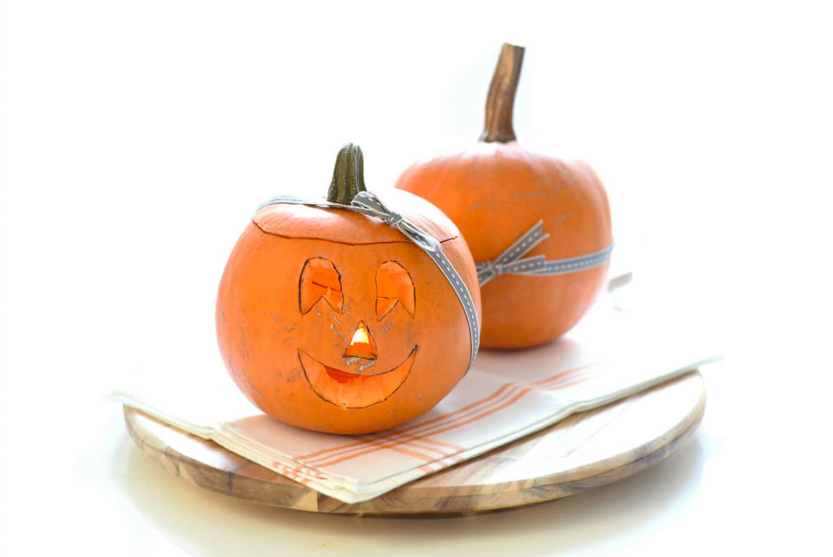 Puedes perfilar tu calabaza o dejarla tal cual.