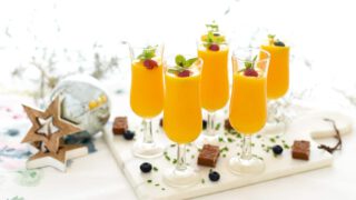 Sorbete de mango y naranja con un poco de ginebra