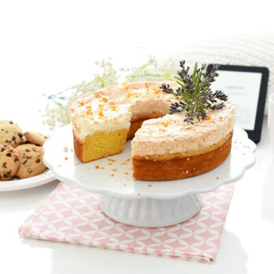 Bizcocho húmedo de naranja y merengue con coco en Thermomix®